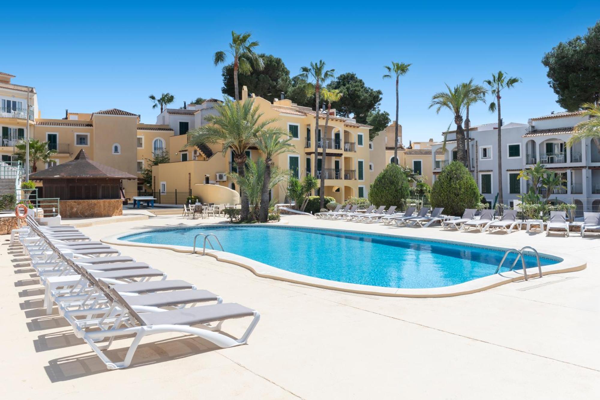 Ona Club Aparthotel 3*