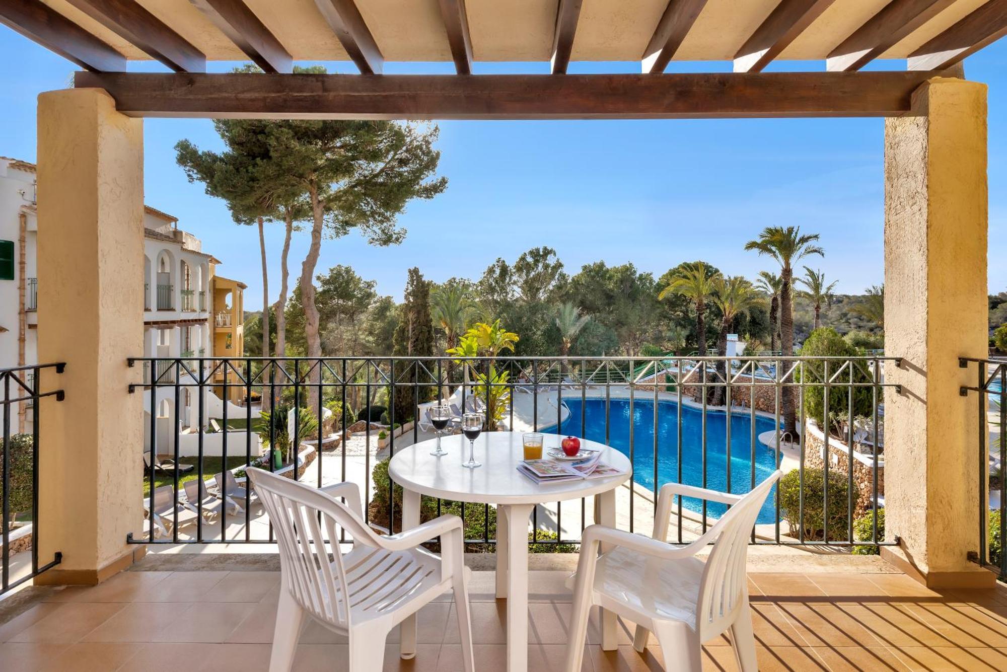 Aparthotel Ona Cala Pi Club 3*